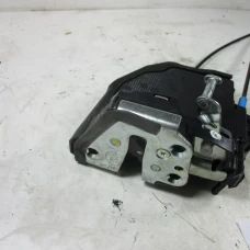 MEHANIZAM ZAKLJUČAVANJA ZADAJ DESNA Toyota Auris 2013 1.6 6905005050