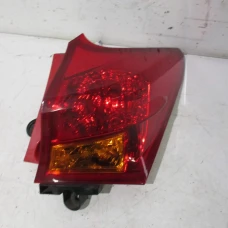 ŠTOP SVIJETLO DESNA Toyota Auris 2013 1.6 8155102740