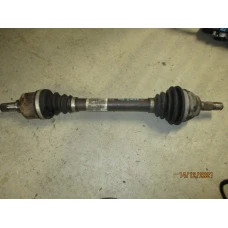 POLUOSOVINA PREDNJA LIJEVA Peugeot 3008 2010 1.6 HDI 9684135380