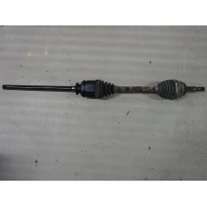 POLUOSOVINA PREDNJA DESNA Toyota RAV4 2002 2.0D4D