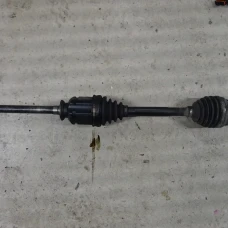 POLUOSOVINA PREDNJA DESNA Toyota RAV4 2005 2.0D4D