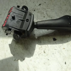 RUČICA POD VOLANOM BMW 3 2003 318 TOURING D 8363669 01204020