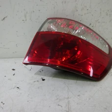 ŠTOP SVIJETLO DESNA Toyota Avensis Verso 2004 2.0D4D