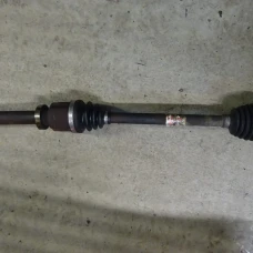 POLUOSOVINA PREDNJA DESNA Renault CLIO III 2011 1.2 16V