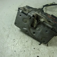 MEHANIZAM ZAKLJUČAVANJA ZADAJ DESNA Opel Corsa 2008 1.4 16V