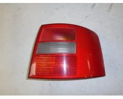 ŠTOP SVIJETLO DESNA Audi A6, S6 1998 1.8 AVANT