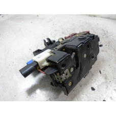 MEHANIZAM ZAKLJUČAVANJA ZADAJ DESNA Volkswagen Touareg 2003 5.0TDI 7l0839016b