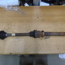 POLUOSOVINA PREDNJA DESNA Ford C-Max 2011 1.6