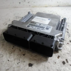 RAČUNALNIK MOTORA BMW 3 2007 320D COUPE 0281013536