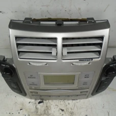 RADIO Toyota Yaris 2006 1.3 8612000210