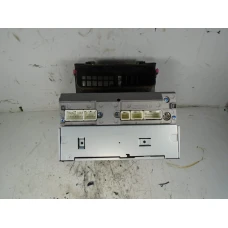 RADIO Toyota Yaris 2006 1.3 8612000210
