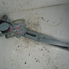 MEHANIZAM STAKLA PREDNJI DESNI Toyota Yaris 2006 1.3 av2621002330