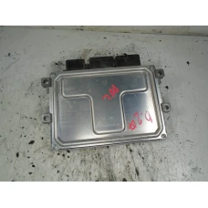 RAČUNALNIK MOTORA Peugeot 208 2014 1.0 9805895780