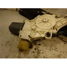 MEHANIZAM STAKLA PREDNJI DESNI BMW 1 2008 116I
