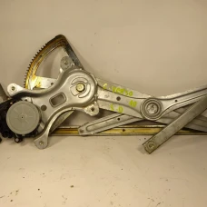 MEHANIZAM STAKLA PREDNJI DESNI Toyota Corolla Verso 2004 2.0D4D