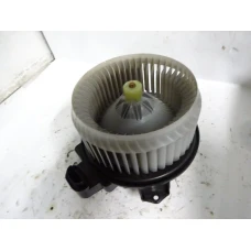 VENTILATOR KABINE Toyota Verso 2013 2.0D AV272700-8104