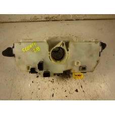 RUČICA POD VOLANOM Renault SCENIC 2014 GRAND III. 1.6DCI