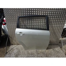 VRATA ZADNJA DESNA Toyota Corolla Verso 2007 2.2D4D
