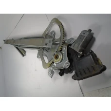 MEHANIZAM STAKLA PREDNJI DESNI Toyota Auris 2015 1.6D4D SW 8570102010