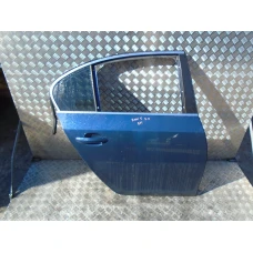 VRATA ZADNJA DESNA BMW 5 2004 520I
