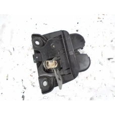 MEHANIZAM ZAKLJUČAVANJA PRTLJAŽNIH VRATA Audi A4, S4 2003 2.5TDI AVANT 4b9827505m