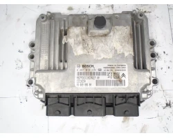 RAČUNALNIK MOTORA Peugeot 206 2001 2.0 CC 281013334