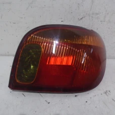 ŠTOP SVIJETLO DESNA Toyota Yaris 2003 1.0