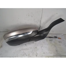 OGLEDALO DESNO Peugeot 208 2013 1.2