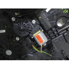 MEHANIZAM STAKLA ZADNJA DESNA Hyundai i30 2016 1.6CRDI 83481A6010 83460A5000