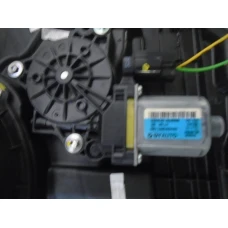 MEHANIZAM STAKLA ZADAJ LIJEVA Hyundai i30 2016 1.6CRDI 83471A6010 83450A5000