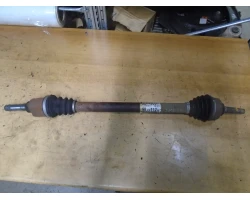 POLUOSOVINA PREDNJA DESNA Peugeot 208 2013 1.2