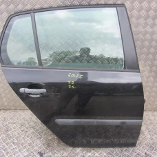 VRATA ZADNJA DESNA Volkswagen Golf 2004 V. 1.9 TDI