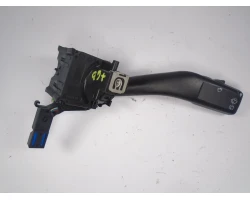 RUČICA POD VOLANOM Volkswagen Golf 2006 PLUS 1.9TDI 1k0953519