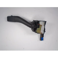 RUČICA POD VOLANOM Volkswagen Golf 2006 PLUS 1.9TDI 1k0953519