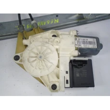 MEHANIZAM STAKLA ZADAJ LIJEVA Renault MEGANE III  2008 1.5DCI 827310002r