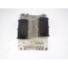RAČUNALNIK MOTORA Fiat Punto 2004 1.2 16V 1039s02301
