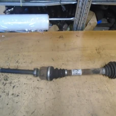 POLUOSOVINA PREDNJA DESNA Peugeot 308 2008 1.6HDI BREAK 9661107280