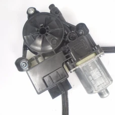 MEHANIZAM STAKLA ZADNJA DESNA Volkswagen Polo 2020 1.0TSI aut. 2g6839462c 5Q0959408