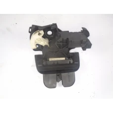 MEHANIZAM ZAKLJUČAVANJA PRTLJAŽNIH VRATA Audi A4, S4 2006 2.0TDI aut. 8p4827505b