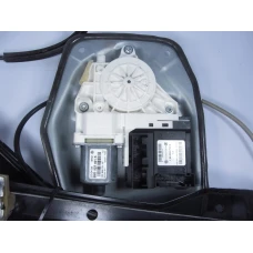 MEHANIZAM STAKLA PREDNJA LIJEVA Volkswagen Golf 2009 V. PLUS 2.0TDI 5m1837401k   1k0959793
