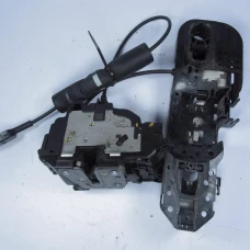 MEHANIZAM ZAKLJUČAVANJA ZADNJI LIJEVO Renault SCENIC 2010 III. 1.5DCI 825030032R