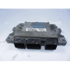 RAČUNALNIK MOTORA Renault TWINGO 2007 1.2 16V 8200774747