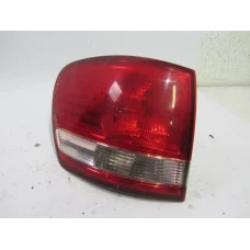 ŠTOP SVIJETLO LIJEVA Toyota Avensis 2001 VERSO 2.0