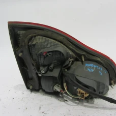 ŠTOP SVIJETLO DESNA Toyota Avensis 2001 VERSO 2.0