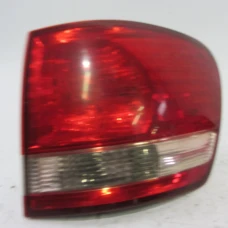 ŠTOP SVIJETLO DESNA Toyota Avensis 2001 VERSO 2.0