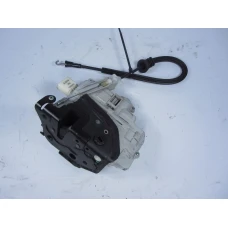 MEHANIZAM ZAKLJUČAVANJA ZADAJ DESNA Volkswagen Passat 2006 2.0FSI 3c4839016a