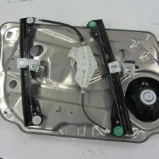 MEHANIZAM STAKLA PREDNJI DESNI Mercedes-Benz C-Klasse 2010 180 CGI a2047600834