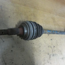 POLUOSOVINA ZADNJA LIJEVA Toyota RAV4 2002 1.8