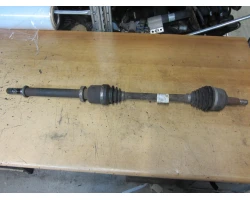 POLUOSOVINA PREDNJA DESNA Renault MEGANE III  2011 1.5 DCI 8200725500