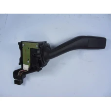 RUČICA POD VOLANOM Audi A3, S3 2007 2.0 TDI 1k0953513